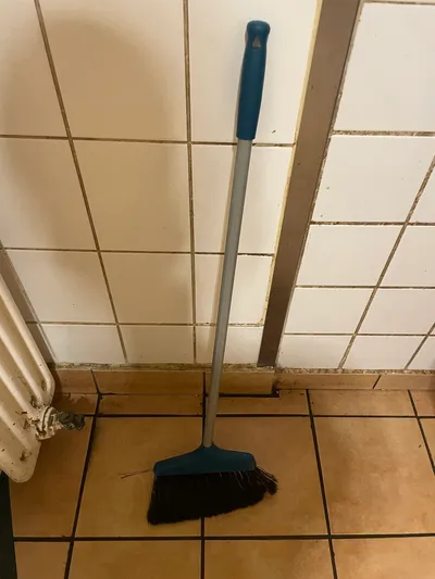 Broom — Besen