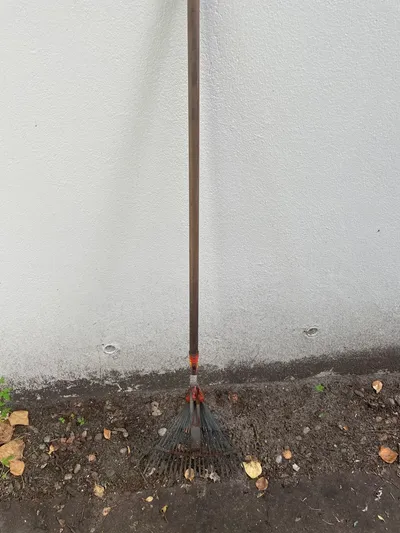 Leaf rake — Laubrechen