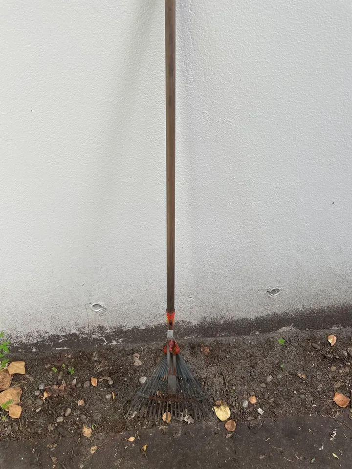 Leaf rake — Laubrechen